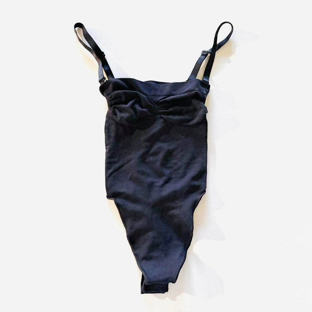 NWOT Skims Shapewear Thong Bodysuit